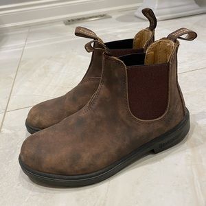 Brown Blundstones